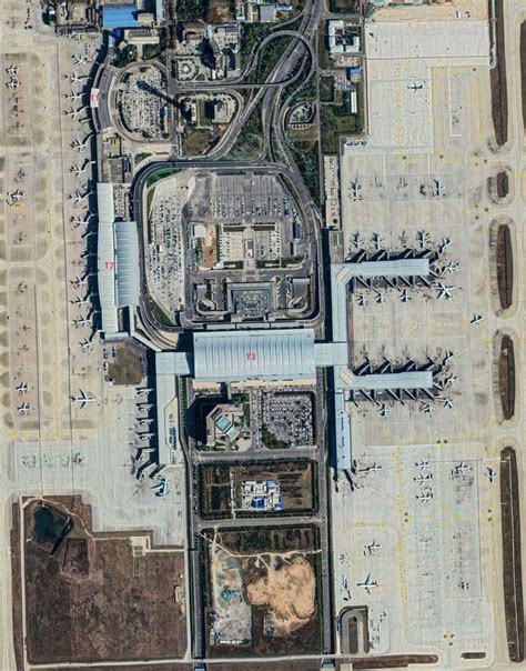 西安咸阳国际机场西航站区停车场综合整治工程 - 成功案例