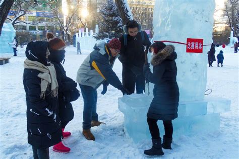 2023冰灯游园会玩乐攻略,...是为了冰雪才来这里，哈尔...【去哪儿攻略】