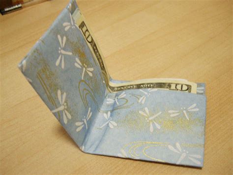 如何手工制作一个漂亮的纸钱包，能放钱放卡太方便了，漂亮的折纸钱包