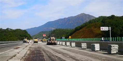 深汕西高速公路改扩建惠州段今年底将实现部分路段双向八车道通车__财经头条