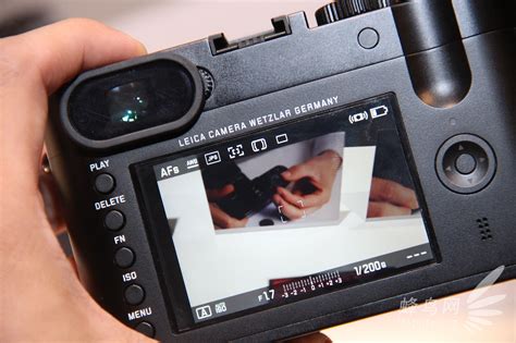 28mm视角的回归 全幅便携相机徕卡Q发布_器材频道-蜂鸟网