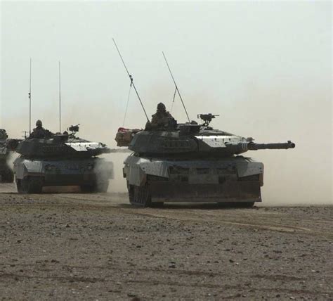 世界五大最强装甲车：第一不是美国，中国上榜的是陆军主力装备！