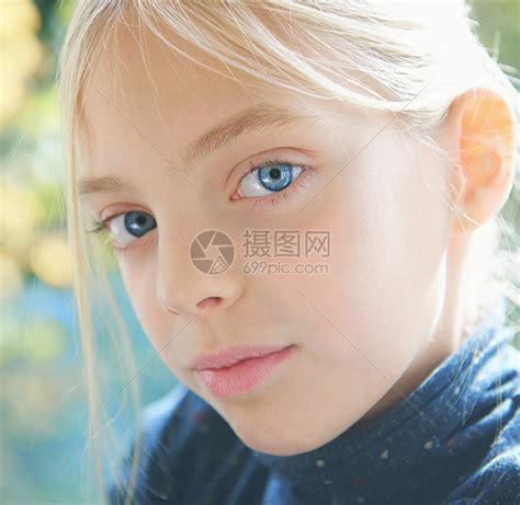 金发蓝眼欧美男图片
