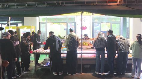 逛车展 品美食：雅江节系列活动点燃林芝“夜经济”