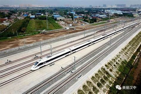 汉巴南铁路南充至巴中段开始铺轨_手机新浪网