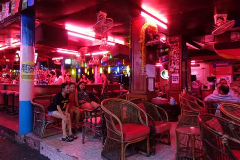 【芭提雅酒吧街摄影图片】泰国芭提雅纪实摄影_玉合子的博客_太平洋电脑网摄影部落