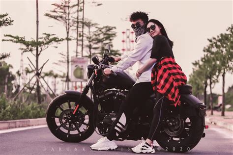 情侣摩托车图片 情侣摩托车骑行的照片(2)_配图网