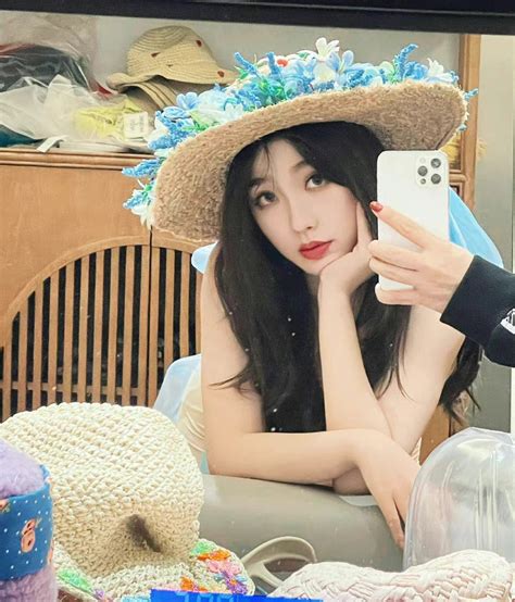 虞美人甜美女生头像
