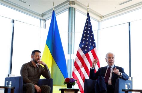演员泽连斯基或圆“总统梦” 乌克兰将走向何方？_手机新浪网