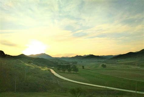 红日喷薄,高山丘壑,自然风景,摄影素材,汇图网www.huitu.com
