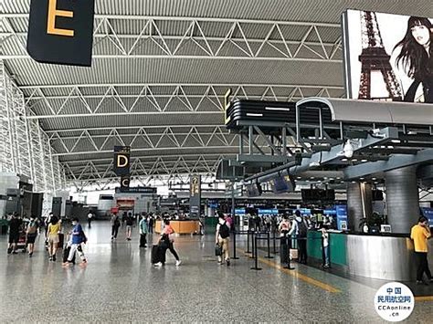 一天新增500例感染，广州航班取消率上升4个点，达888班 - 中国民用航空网