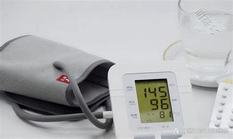 测量血压值，应该躺着测血压还是坐着测血压？了解下新知识_心脑血管频道_东方养生