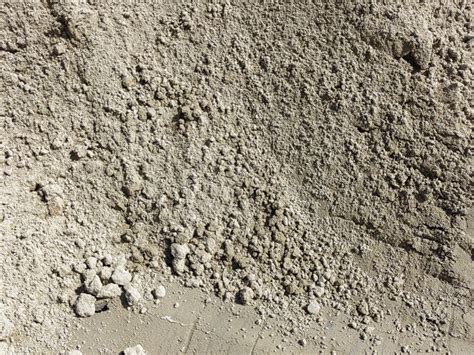 【武丰沙场】_是一家专业从事武汉黄沙批发|青沙|机制沙|装袋沙|水泥|石子|加气块|陶粒|路沿石批发厂家