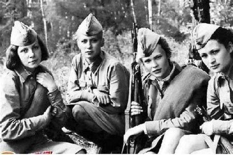 穿裙子上战场的苏联女兵被德军抓捕后，会被如何对待？下场凄惨