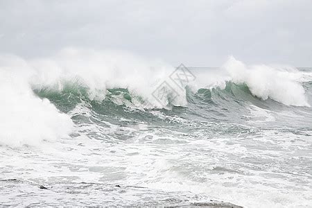 塞舌尔海滩上的海浪图片_翻滚的海浪和沙滩素材_高清图片_摄影照片_寻图免费打包下载
