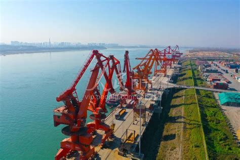 湖北宜昌：三峡白洋港水陆铁联运交通体系建成-人民图片网