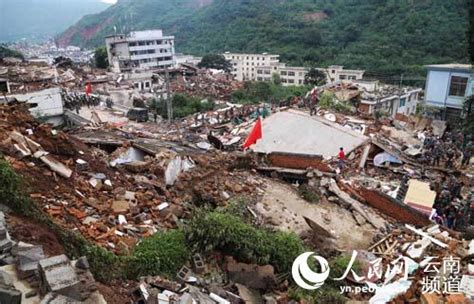 云南鲁甸6.5级地震已造成云贵川111万余人受灾 410人死亡--社会--人民网