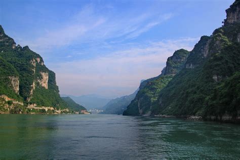 【绝美山水 长江三峡巫峡口风景如画】-长江经济带