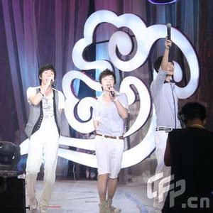 辣身舞2图片