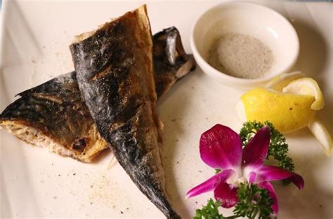 盐烤鲭鱼的家常做法_盐烤鲭鱼的做法-味游美食网