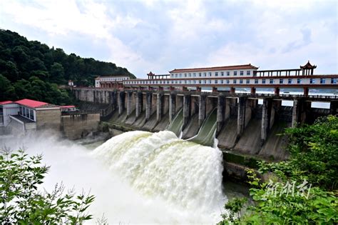 【航拍合集】湖南欧阳海水库大坝开闸泄洪_视频素材下载_编号:10309725_光厂(VJ师网) www.vjshi.com