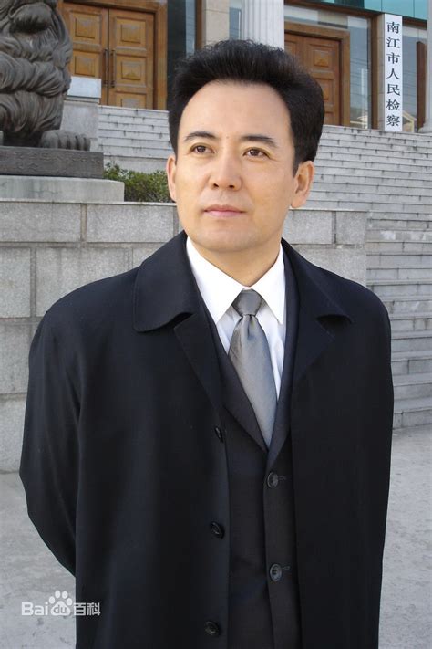 呆板的龚韦华图片