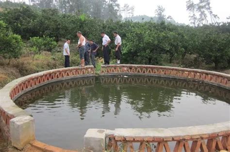 泥土砌水池,砖砌水池怎么做防水,农村家用砖砌水池_大山谷图库