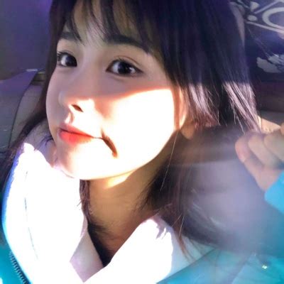 网恋套图头像甜美女生