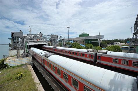 西日本JR铁路公司推出“火影忍者”主题列车--日本频道--人民网