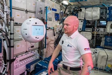 揭秘全球首个到访国际空间站的私人宇航团 都在上面忙些啥？_凤凰网视频_凤凰网