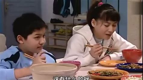 家有儿女刘星在饭桌上滔滔不绝小雨小雪吃着大餐疯狂吐槽_腾讯视频