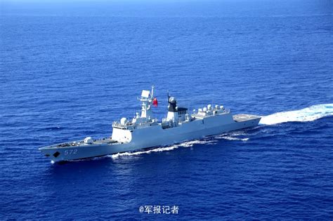 中美海军军舰举行战术机动演练 中方西安舰指挥-清华大学国防网
