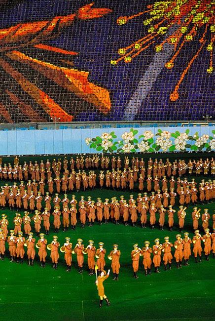 英媒刊图揭秘朝鲜 大型团体操引惊叹 - 域外文明 - 东南网