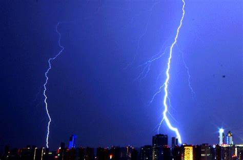 警惕！北京已发6个预警：暴雨、雷电、洪水、大风、地质灾害、山洪 | 北晚新视觉