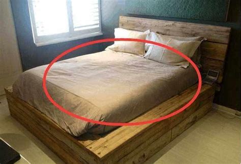 睡床垫好还是硬板床好 床垫和硬板床优缺点PK