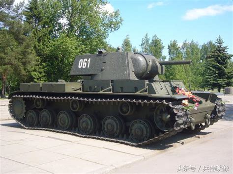 二战武器,帝国拯救者,苏联T34坦克力挽狂澜,拯救国家水深火热中