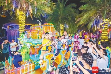 亚特兰蒂斯水世界C浪夜场嘉年华炫丽升级 再次缔造三亚暑期旅游市场特色产品