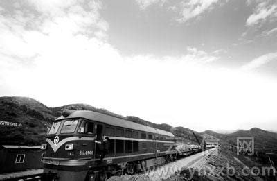 大丽铁路从大理出发 穿过雪山进西藏(组图)_新闻中心_新浪网