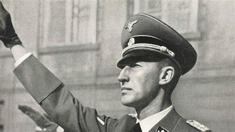 纳粹屠夫逃亡16年被捉住：1961年12月15日艾希曼判死刑