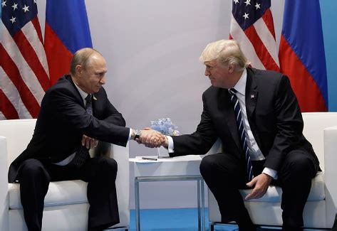 特朗普宣布美国将退出与俄罗斯签订的中导条约_我苏网