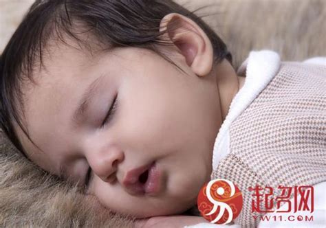 专家详解 龙年新生婴儿起乳名的方法-中华取名网
