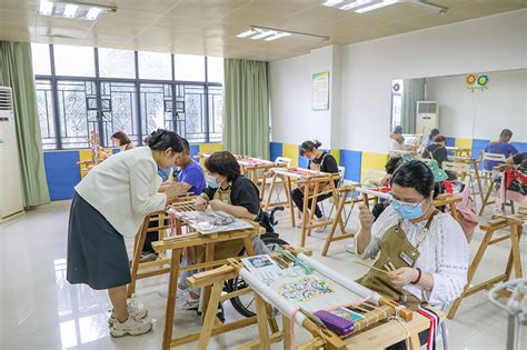 宝安推出“2+5”培训课 促进残疾人就业迈向高质量发展_深圳新闻网