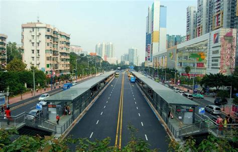 《数说广州交通2018》中心城区公共交通占机动化分担率达到了61%_客流