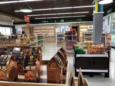 2019年5月1日，黑龙江佳木斯，大润发超市入口客流量照片记录|大润发|客流量|超市_新浪新闻