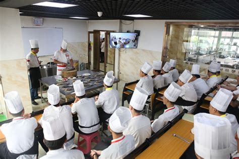 厨师培训学校排行榜,国内十大烹饪学校有哪些_学校排名_陕西新东方烹饪学校