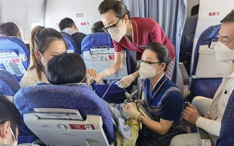 航班提前28分钟降落武汉 南航全力救助空中发病旅客-浙江在线