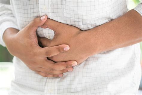 胃疼是哪个部位疼图片图解（胃痛症状判断10种胃病，胃痛位置、吃饱或空腹胃痛都不同） | 说明书网