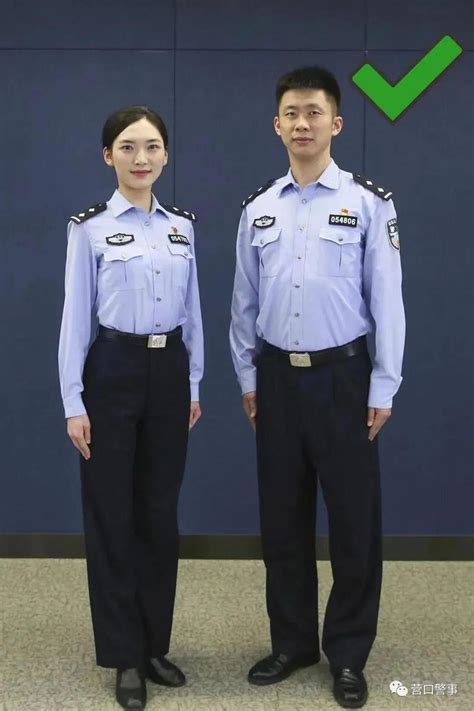 香港警察制服为什么有的是蓝色的有的是绿色的？ 法律