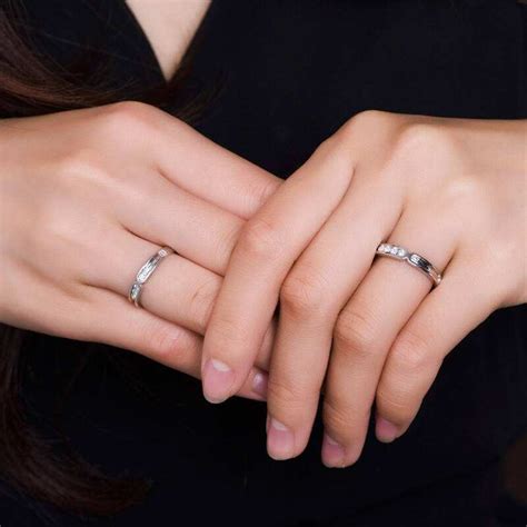 结婚戒指女生应该戴哪只手_婚庆知识_婚庆百科_齐家网