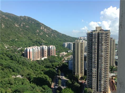 香港100多呎的房子什么概念？看起来所有的设施好像很全的样子？ - 知乎